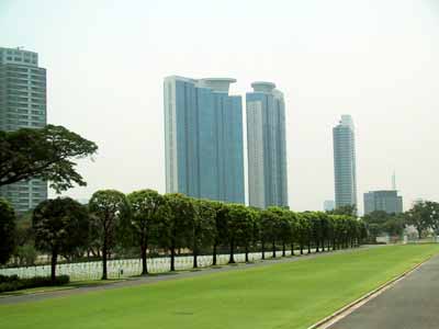 �A�����J���Z���^���[�ƃt�H�[�g�{�j�t�@�V�I�̃R���h�~�j�A��