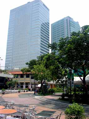 �C�[�X�g�E�b�h�̃I�t�B�X�r��