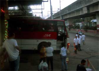 LRT�u�G���f�B�A�w�O��JAM�̃o�X�^�[�~�i��