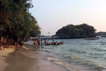 ���̃r�[�`