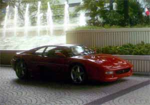 ホテルの前のフェラーリ