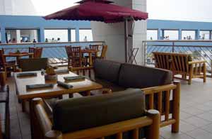 なんだかくつろげそうなテラス席