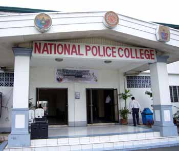 �G�h�A�x�@�w�Z�ɓ��w?