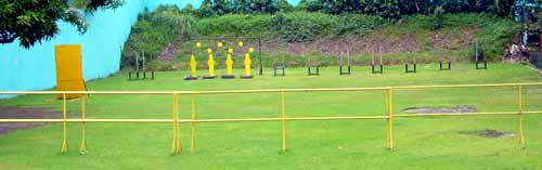 �x�@�w�Z�̎ˌ���